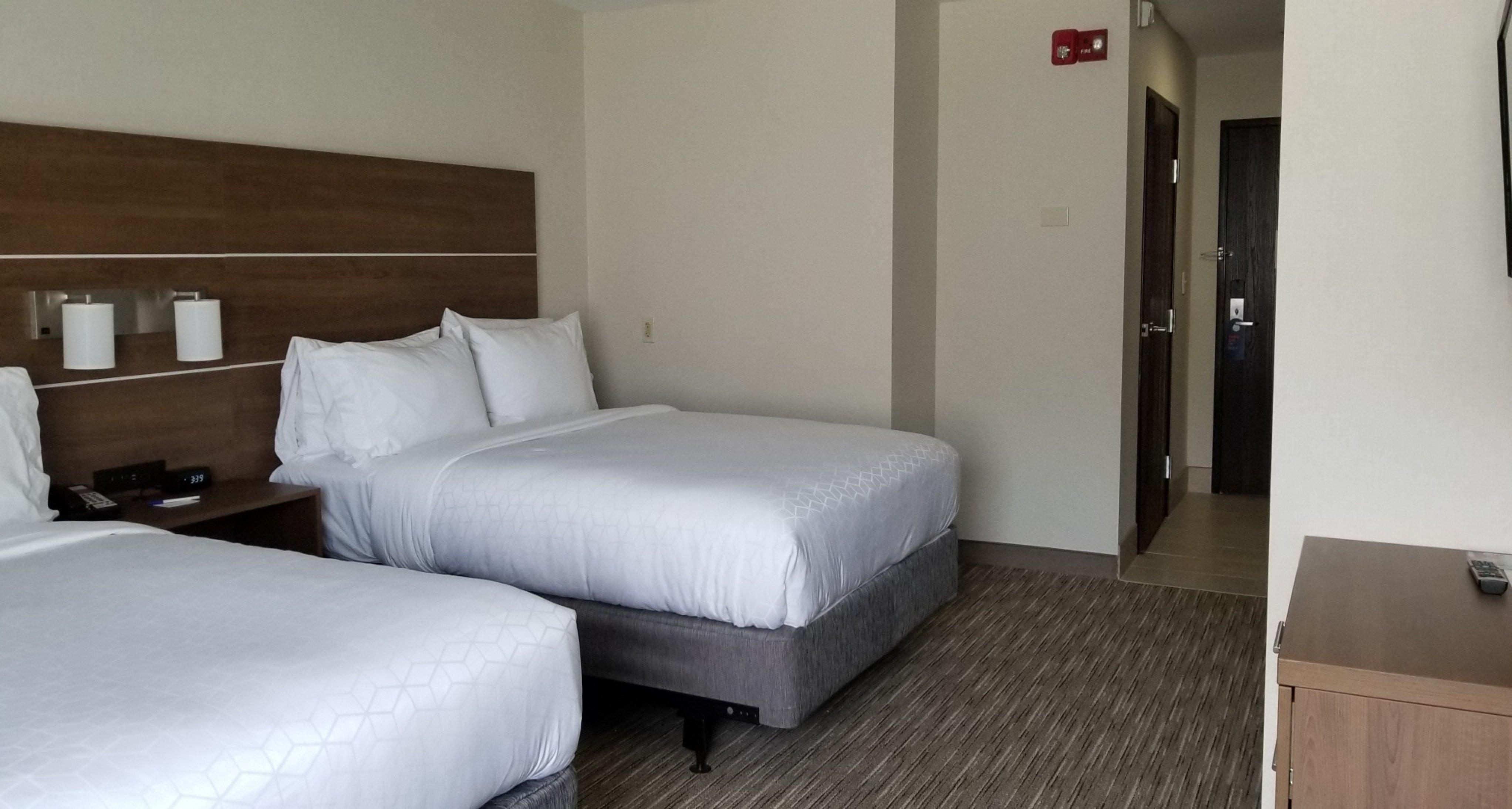 Express & By Ihg 2*